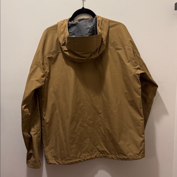 Filson Swiftwater Rain Jacket Dark Tan Packable 2.5 Layer Waterproof in medium - Picture 3 of 11
